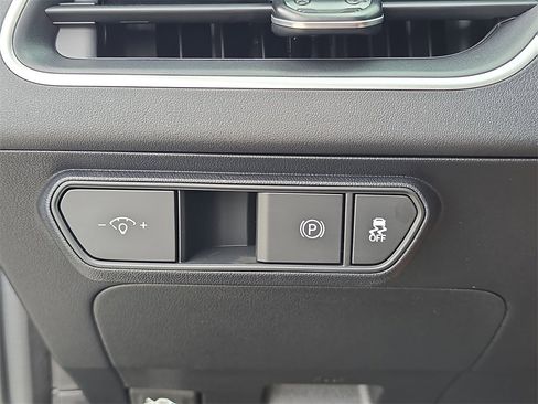 New 2025 Kia K4 LXS image 31