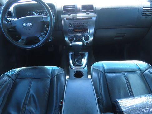 Used 2006 HUMMER H3 AWD/4WD image 7