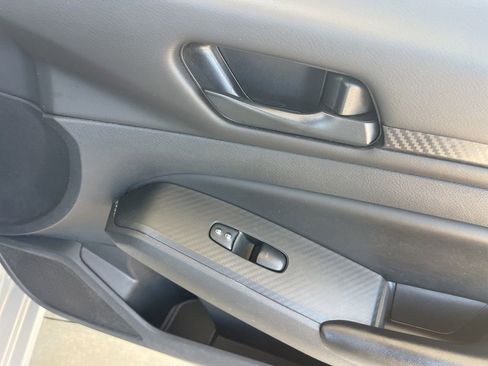 Used 2024 Nissan Altima 2.5 S FWD image 20