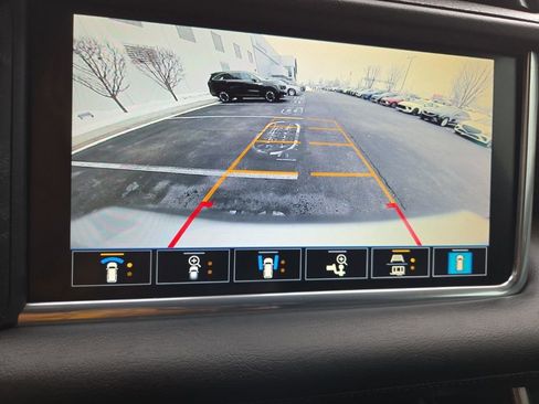 Used 2021 GMC Yukon XL Denali w/ Denali Premium Package image 52