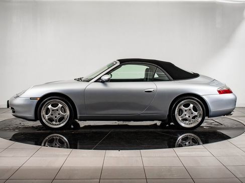 Used 2001 Porsche 911 Carrera 4 image 2