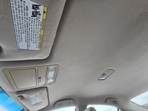 Used 2010 Toyota Camry LE image 58