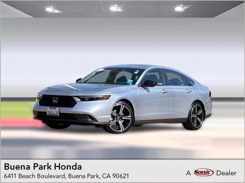 Used 2025 Honda Accord Sport image 1