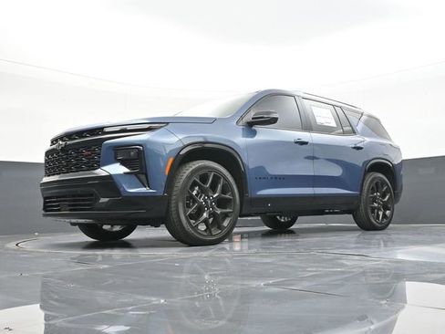 New 2026 Chevrolet Traverse RS w/ LPO, Floor Liner Package FWD image 57