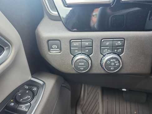 New 2026 GMC Sierra 2500 SLE w/ SLE Value Package; image 19