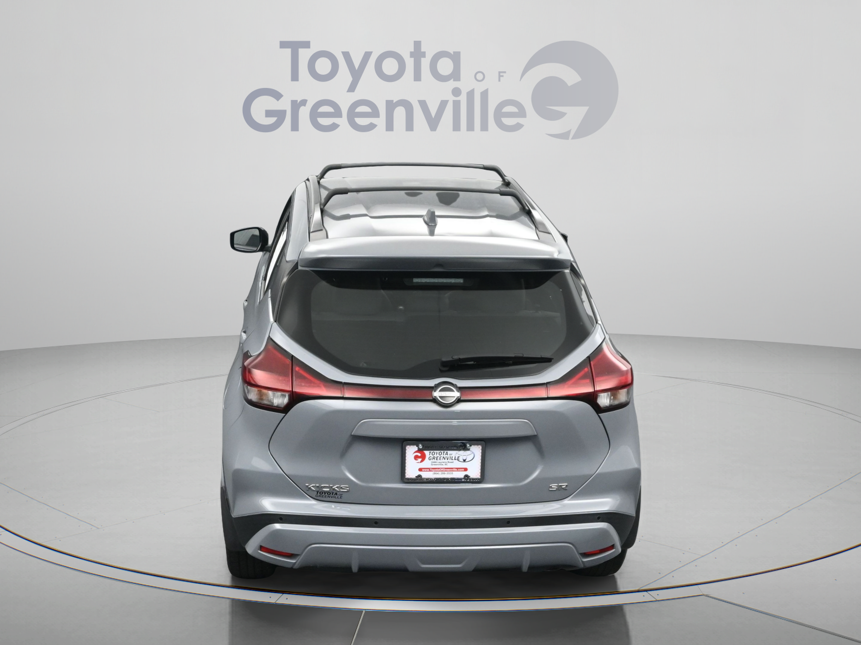 Used 2022 Nissan Kicks SR w/ Premium Package FWD image 10