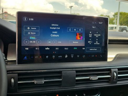 Certified 2023 Lincoln Corsair AWD w/ Equipment Group 101A image 27