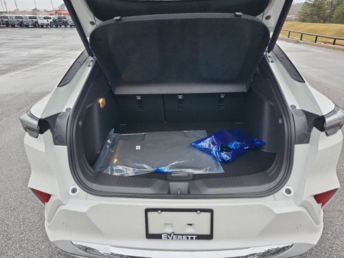 Used 2026 Buick Envista Avenir FWD image 9