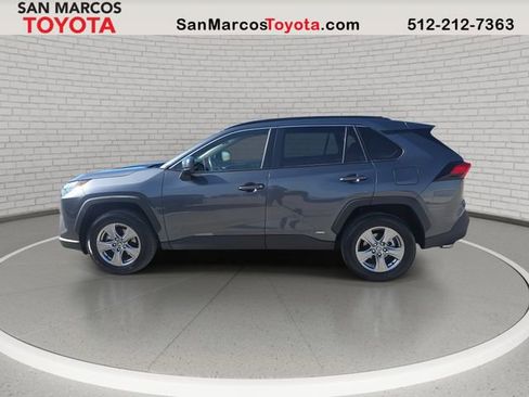 Used 2025 Toyota RAV4 LE AWD/4WD image 9