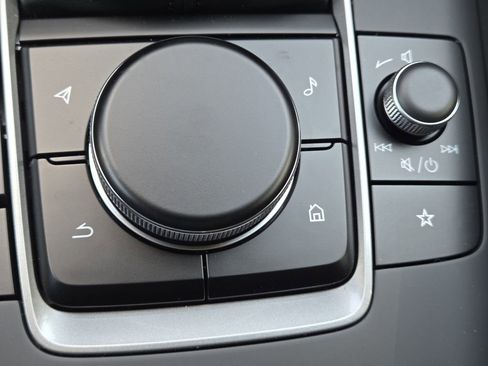 New 2026 MAZDA MAZDA3 s FWD image 9