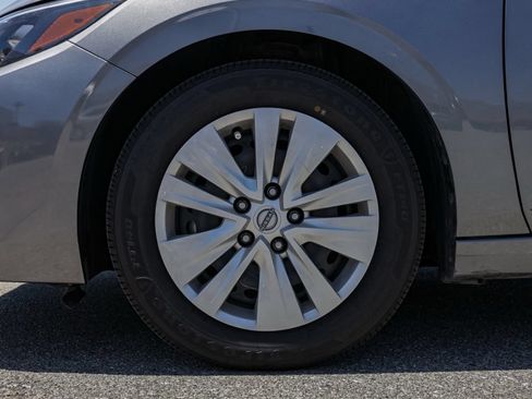 Used 2024 Nissan Sentra S FWD image 11