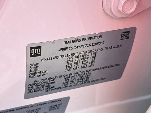 Used 2024 Chevrolet Silverado 2500 LTZ w/ LTZ Plus Package image 33