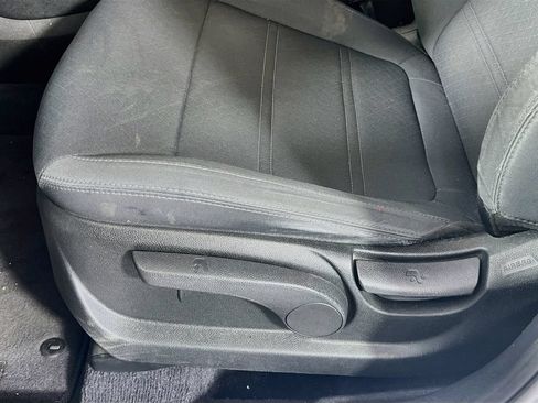 Used 2019 Kia Sorento FWD image 11