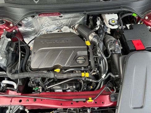 Used 2025 Chevrolet Trax LT image 31