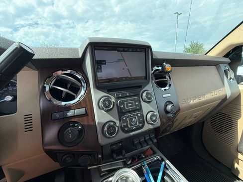 Used 2015 Ford F350 Lariat w/ Lariat Ultimate Package AWD/4WD image 9