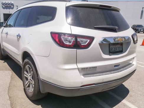 Used 2017 Chevrolet Traverse LT FWD image 7