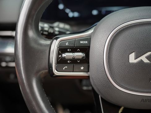 Used 2024 Kia Carnival SX Prestige image 31