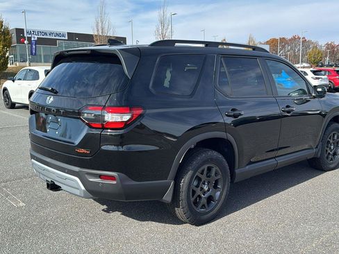New 2025 Honda Pilot TrailSport image 6