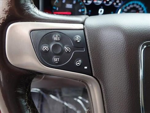 Used 2018 GMC Sierra 2500 Denali w/ Duramax Plus Package AWD/4WD image 13
