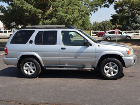 Used 2003 Nissan Pathfinder SE w/ SE Popular Pkg AWD/4WD image 3