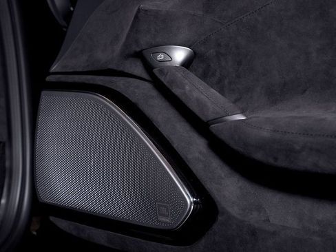 Used 2024 Ferrari Roma Spider image 57