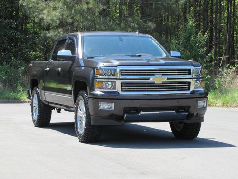 Used 2014 Chevrolet Silverado 1500 High Country image 8