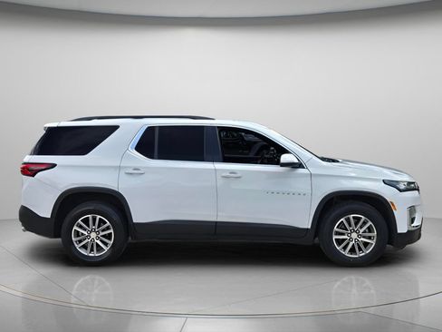 Used 2023 Chevrolet Traverse LT FWD image 7