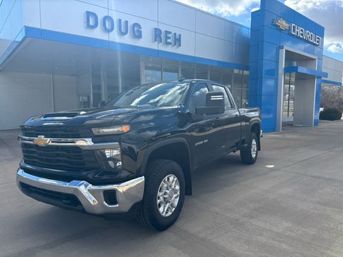 Used 2024 Chevrolet Silverado 2500 LT image 1