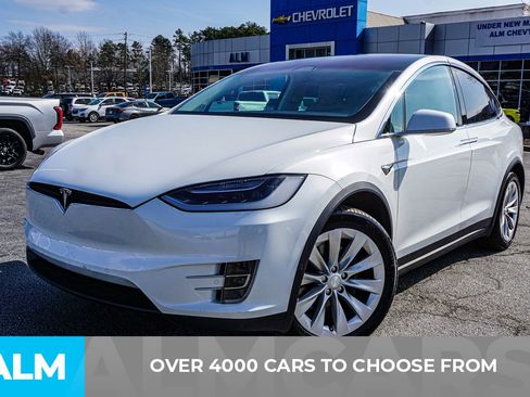 Used 2017 Tesla Model X 90D image 3
