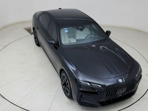 Used 2026 BMW 740i w/ Premium Package RWD image 80