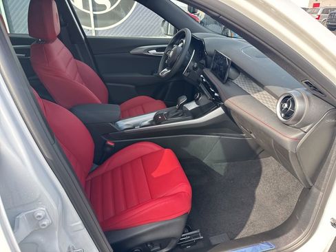 New 2026 Alfa Romeo Tonale w/ Quick Order Package 23H Volce image 21