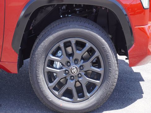 New 2026 Toyota Tundra Platinum AWD/4WD image 5