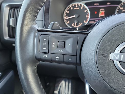 Used 2024 Nissan Pathfinder SL image 20