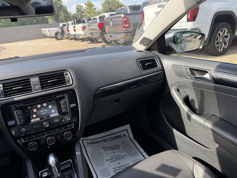 Used 2015 Volkswagen Jetta TDI SEL FWD image 20