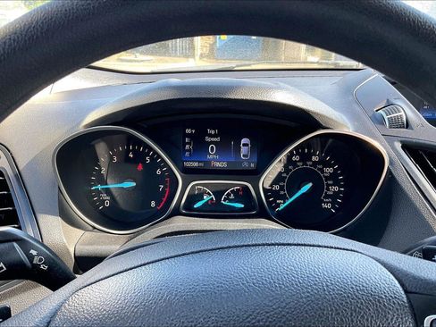 Used 2017 Ford Escape SE FWD image 20