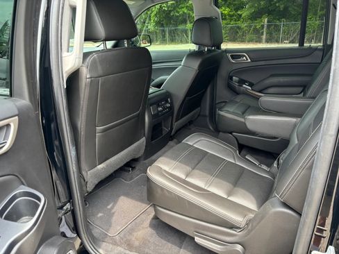Used 2019 GMC Yukon XL Denali w/ Denali Ultimate Package AWD/4WD image 12