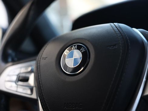 Used 2016 BMW 750i xDrive AWD/4WD image 32