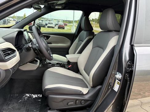 New 2026 Subaru Forester Touring AWD/4WD image 27