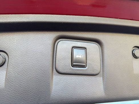 Used 2016 Nissan Murano SL w/ SL Technology Package FWD image 17