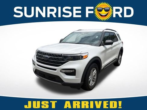Used 2024 Ford Explorer XLT w/ Equipment Group 202A AWD/4WD image 1