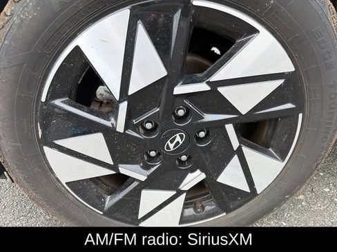 Used 2025 Hyundai Kona SEL image 9