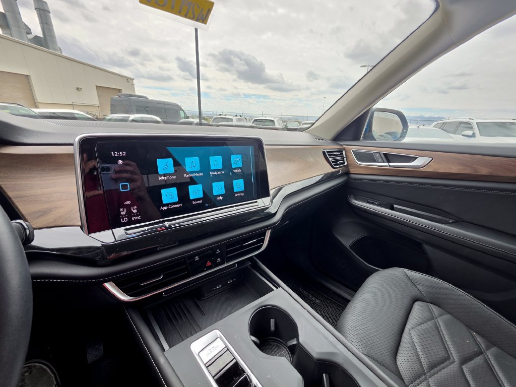 Certified 2026 Volkswagen Atlas SE FWD image 15