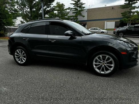 Used 2022 Porsche Macan AWD/4WD image 6