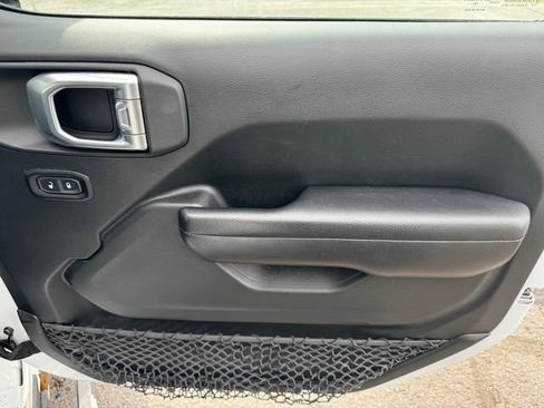 Certified 2018 Jeep Wrangler Unlimited Sport S AWD/4WD image 13