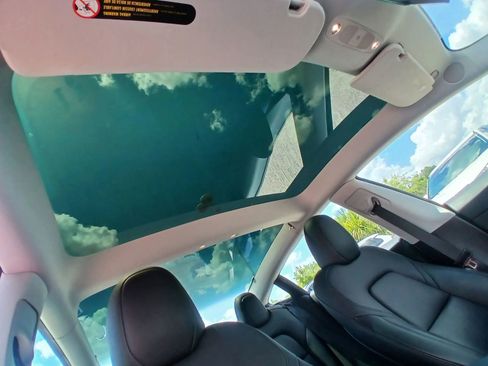 Used 2023 Tesla Model 3 Standard Range RWD image 18