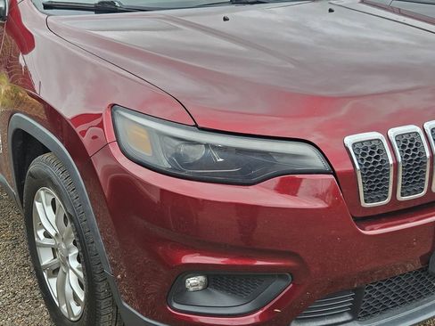 Used 2019 Jeep Cherokee Latitude w/ Popular Appearance Group FWD image 11