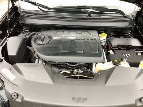 Used 2022 Jeep Cherokee Trailhawk w/ Sun & Sound Group image 20