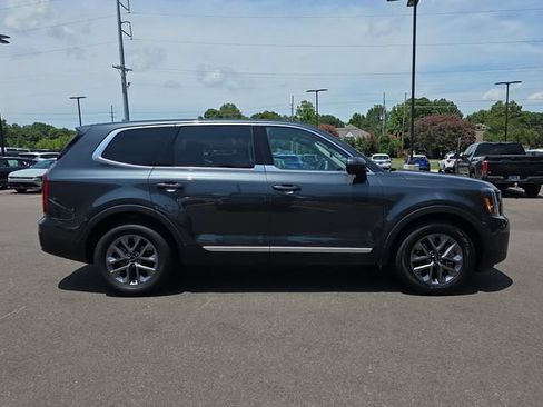 Used 2024 Kia Telluride LX FWD image 6