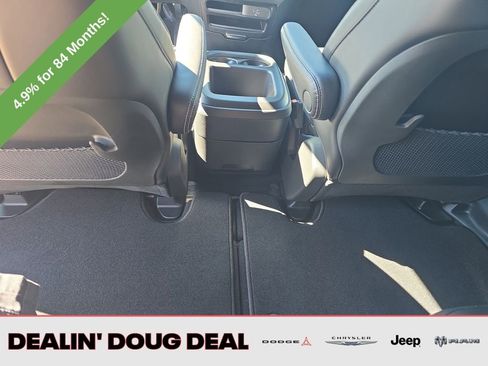 New 2026 Chrysler Pacifica Select image 24