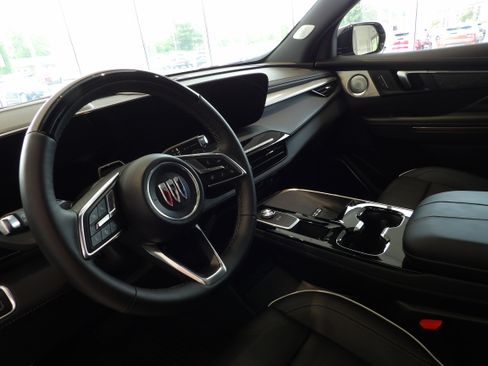 Used 2025 Buick Enclave Avenir w/ Super Cruise Package image 19